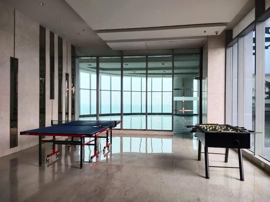 Countryside Luxury Suites - Supernova Noida New Delhi Eksteriør billede