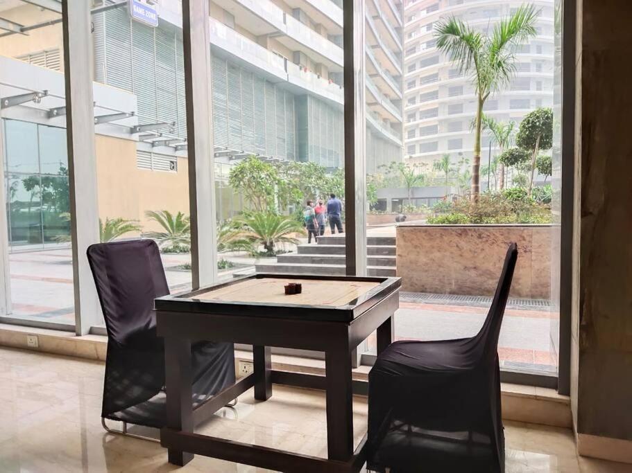 Countryside Luxury Suites - Supernova Noida New Delhi Eksteriør billede