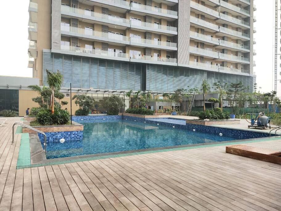 Countryside Luxury Suites - Supernova Noida New Delhi Eksteriør billede