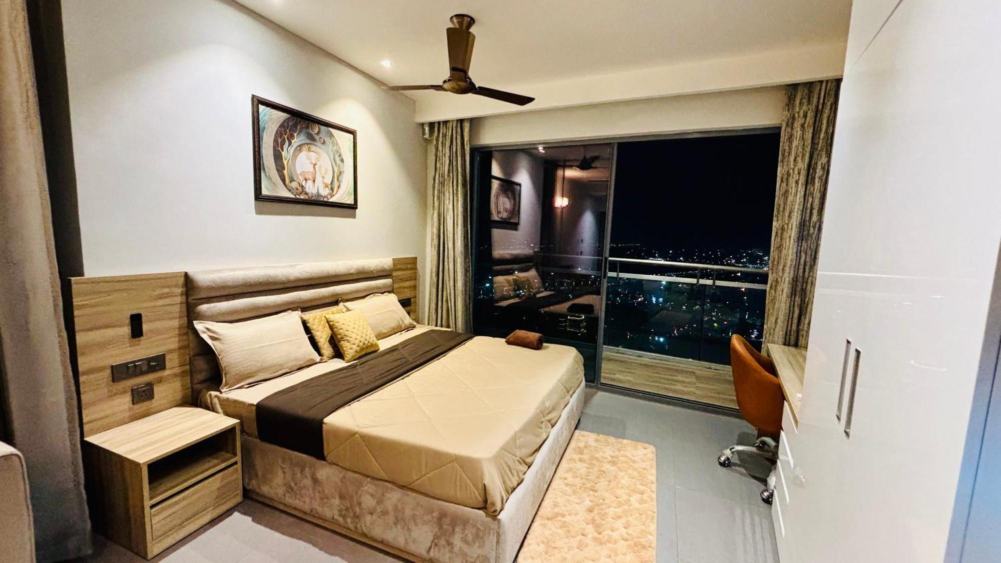 Countryside Luxury Suites - Supernova Noida New Delhi Eksteriør billede